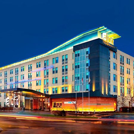 Aloft Montreal Airport Hotel Dorval Exterior foto